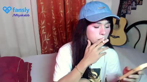 Snapshot of miyakabebe chatting on 05.13.26 Miyakabebe online show from 05.13.26