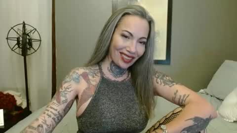 MizXtrix online show from 03.08.25