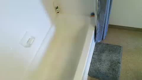 Snapshot of mjeffrey460699861 chatting on 04.04.26 mjeffrey460699861 online show from 04.04.26