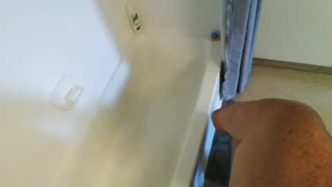 Snapshot of mjeffrey460699861 chatting on 04.05.26 mjeffrey460699861 online show from 04.05.26