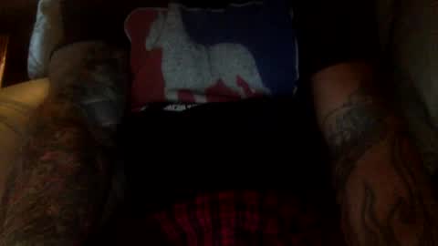 Snapshot of mjg175 chatting on 10.10.25 SexyRed online show from 10.10.25