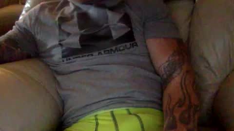 Snapshot of mjg175 chatting on 10.17.25 SexyRed online show from 10.17.25