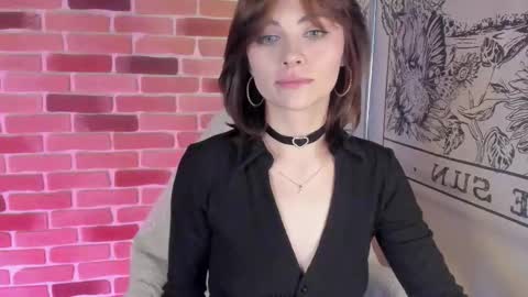 Snapshot of mmilkypuss chatting on 09.15.25 Am online show from 09.15.25