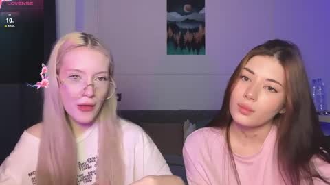 Snapshot of mmkakpoxyi22 chatting on 03.31.26 alice and ray online show from 03.31.26