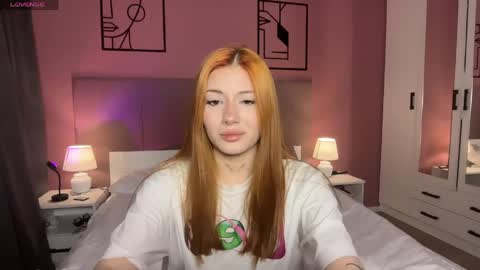 Snapshot of mmkakpoxyi22 chatting on 05.11.26 alice and ray online show from 05.11.26