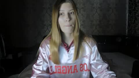 Lili online show from 09.19.25