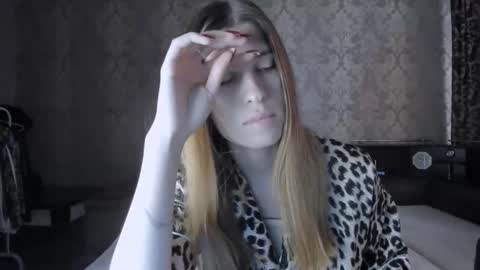 Lili online show from 10.09.25