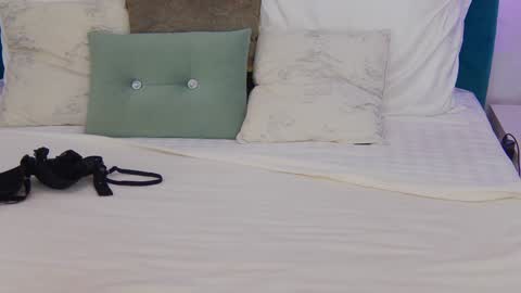 Snapshot of mmmaaa1234 chatting on 12.14.24 Jessie online show from 12.14.24