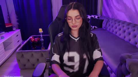 Snapshot of mmmaaa1234 chatting on 11.15.25 Jessie online show from 11.15.25