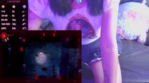 Snapshot of mmmmdarling chatting on 09.26.25 minaDarling online show from 09.26.25