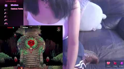 Snapshot of mmmmdarling chatting on 10.05.25 minaDarling online show from 10.05.25