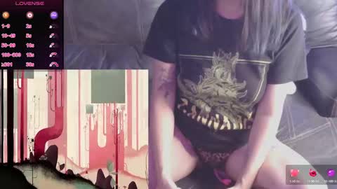 Snapshot of mmmmdarling chatting on 10.05.25 minaDarling online show from 10.05.25