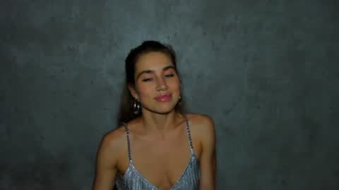 Snapshot of moanamo chatting on 06.21.26 Princess Moana online show from 06.21.26
