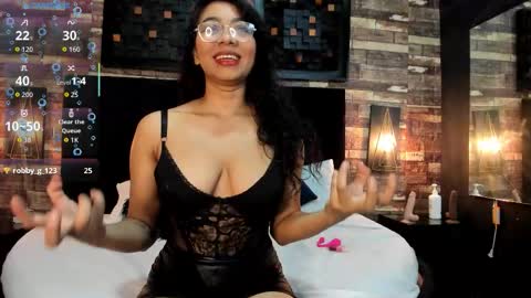 Snapshot of mochasins_ chatting on 11.27.25 mochasins_ online show from 11.27.25