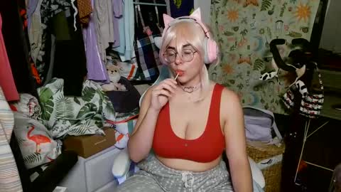 The Mochi Rainbow Variety Show online show from 01.14.25