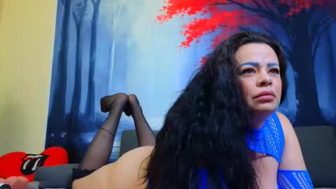 Snapshot of moderatorhott chatting on 03.04.25 elizabetheven yana samira online show from 03.04.25
