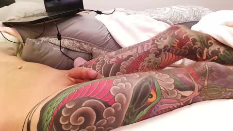 Snapshot of moeron40 chatting on 10.25.25 moeron40 online show from 10.25.25