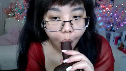 Snapshot of moertomlly chatting on 04.06.26 Molly online show from 04.06.26