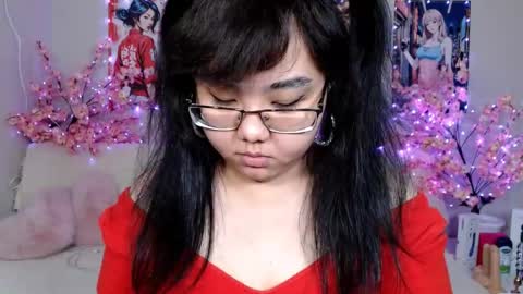 Snapshot of moertomlly chatting on 04.11.26 Molly online show from 04.11.26