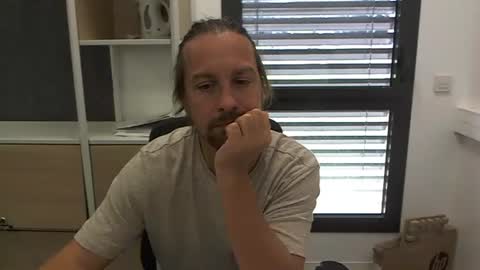 Julien online show from 09.18.25