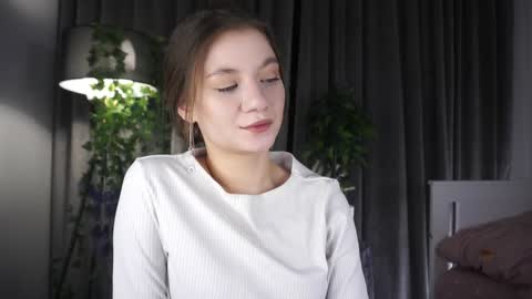 Snapshot of moiraalsbrook chatting on 02.06.25 Diana online show from 02.06.25