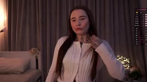 Snapshot of moiraalsbrook chatting on 02.24.25 Diana online show from 02.24.25