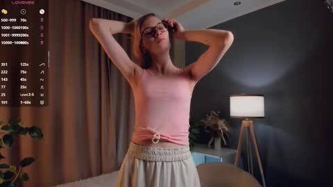 Laura online show from 11.26.25