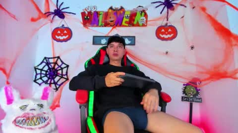 moises_23cm online show from 10.29.25