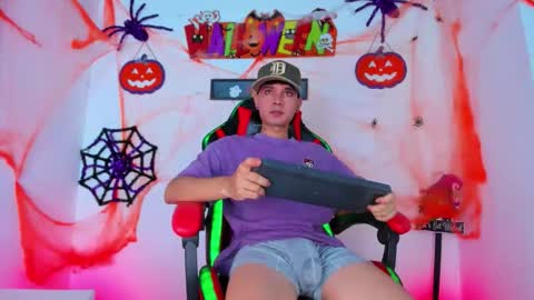 moises_23cm online show from 10.30.25