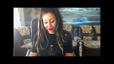 moistmady online show from 10.23.25