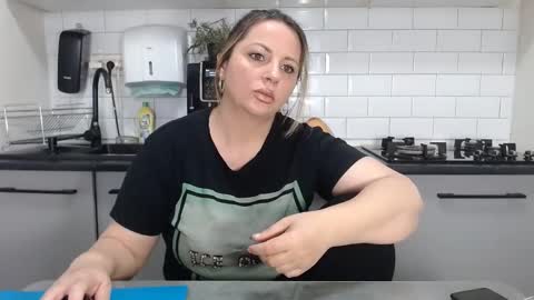 erika online show from 12.11.24