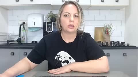 erika online show from 01.07.25