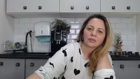 erika online show from 02.17.25