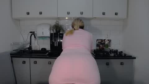 erika online show from 09.14.25