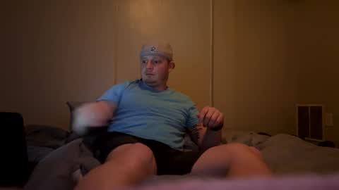 Snapshot of mojozz chatting on 01.17.25 LookinForFun online show from 01.17.25