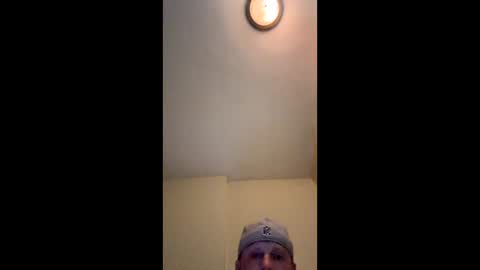 Snapshot of mojozz chatting on 02.12.25 LookinForFun online show from 02.12.25