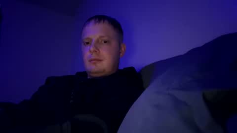 Snapshot of mojozz chatting on 03.08.25 LookinForFun online show from 03.08.25