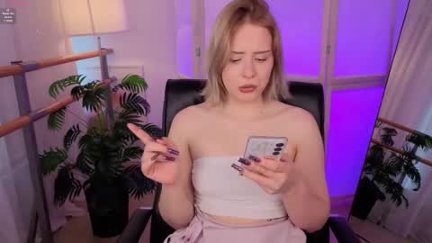 Molly online show from 02.24.26