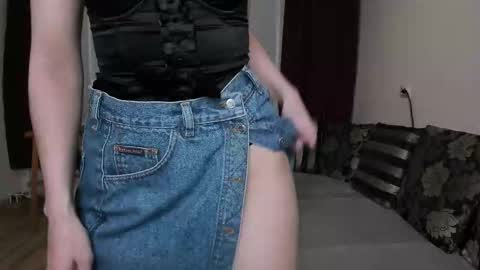 Snapshot of molaganna chatting on 10.21.25 molaganna online show from 10.21.25