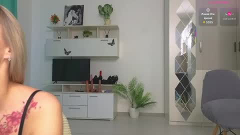 molliblum online show from 05.08.26