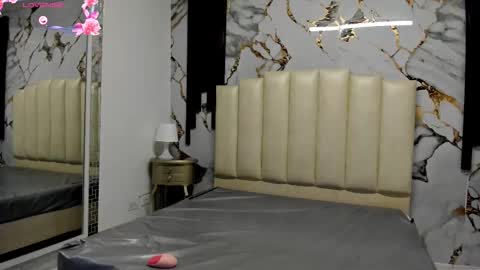 Snapshot of molliebue1 chatting on 10.13.25 Hey Guys  Im Mollie online show from 10.13.25