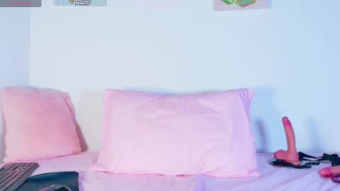 Snapshot of molly_hot778 chatting on 07.10.26 molly come and have fun online show from 07.10.26