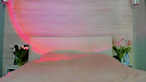 Molly Hunt online show from 03.10.26