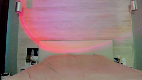 Molly Hunt online show from 03.27.26