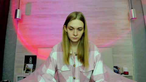 Molly Hunt online show from 03.31.26