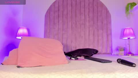 Molly Jackson online show from 01.16.25