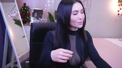 Molly online show from 12.22.24