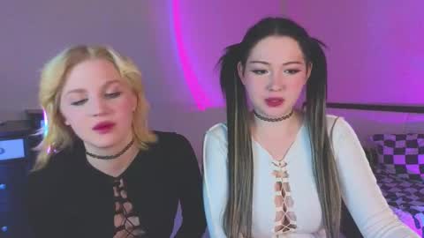 molly_millerr online show from 03.11.25