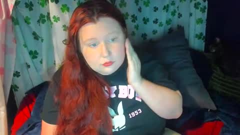 molly_moons online show from 05.25.26