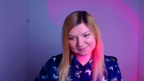 Molly online show from 02.08.25